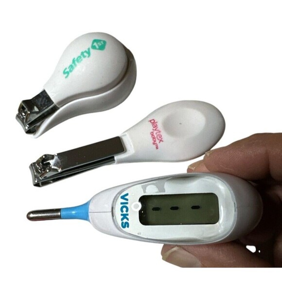 Baby Bundle - Compact Travel Baby Wipes Warmer w/ Car Adapter & Health Items (4) - Picture 5 of 6